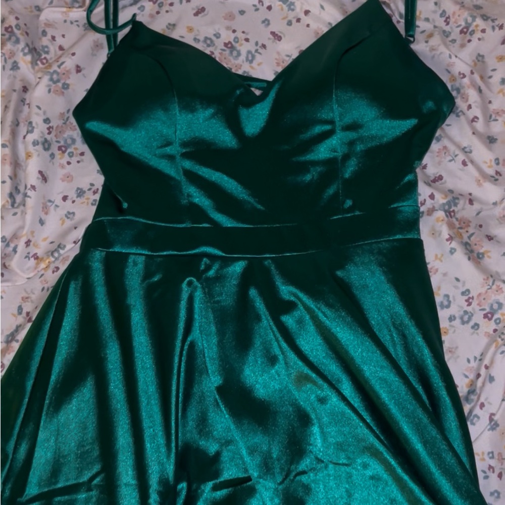 Macy's Emerald Satin Prom Dress